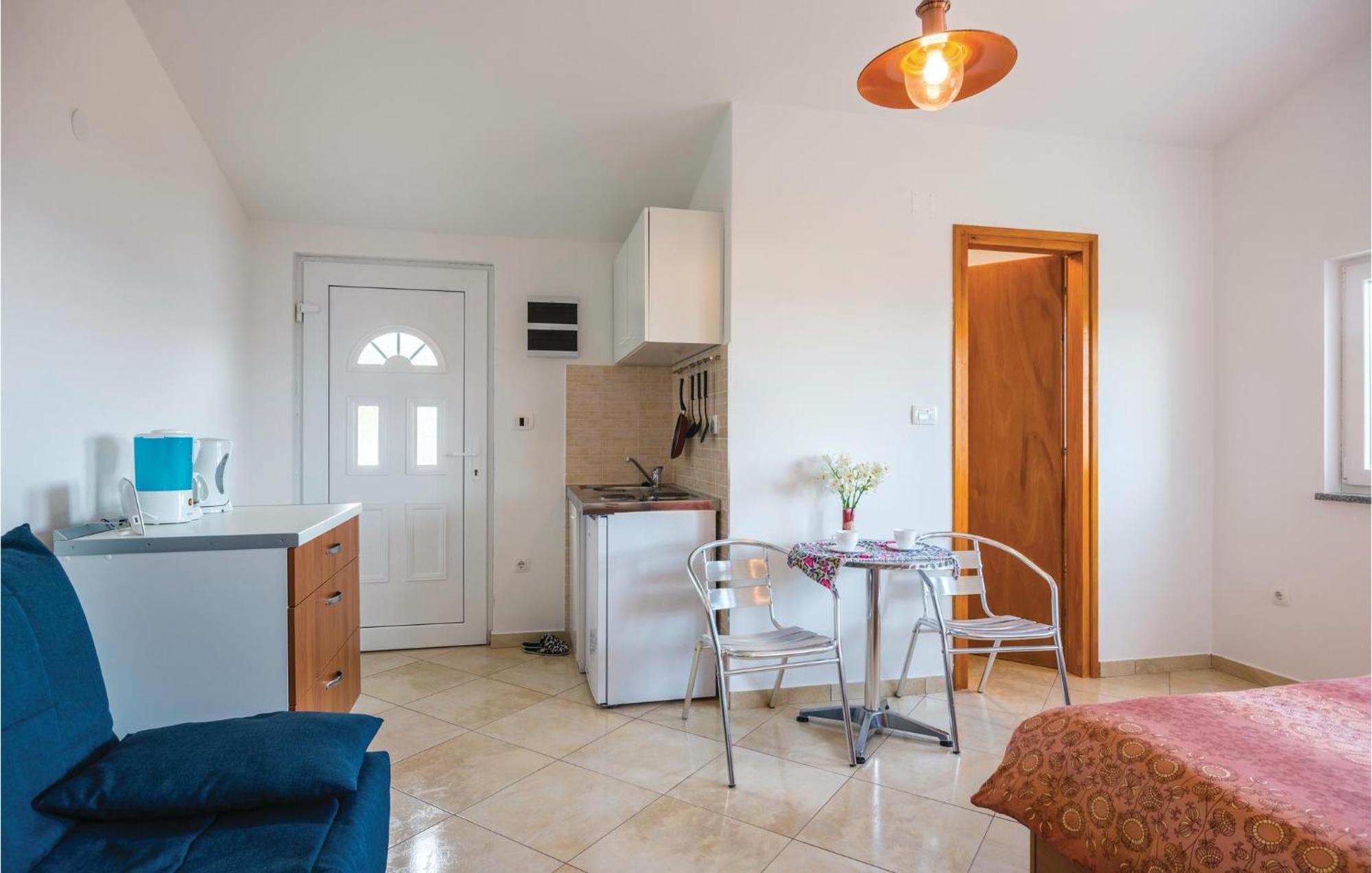 Nice Home In Martina With Kitchen Buitenkant foto